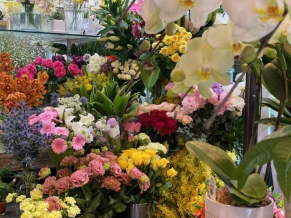 東京都千代田区の花屋 映フラワーにフラワーギフトはお任せください 当店は 安心と信頼の花キューピット加盟店です 花キューピットタウン